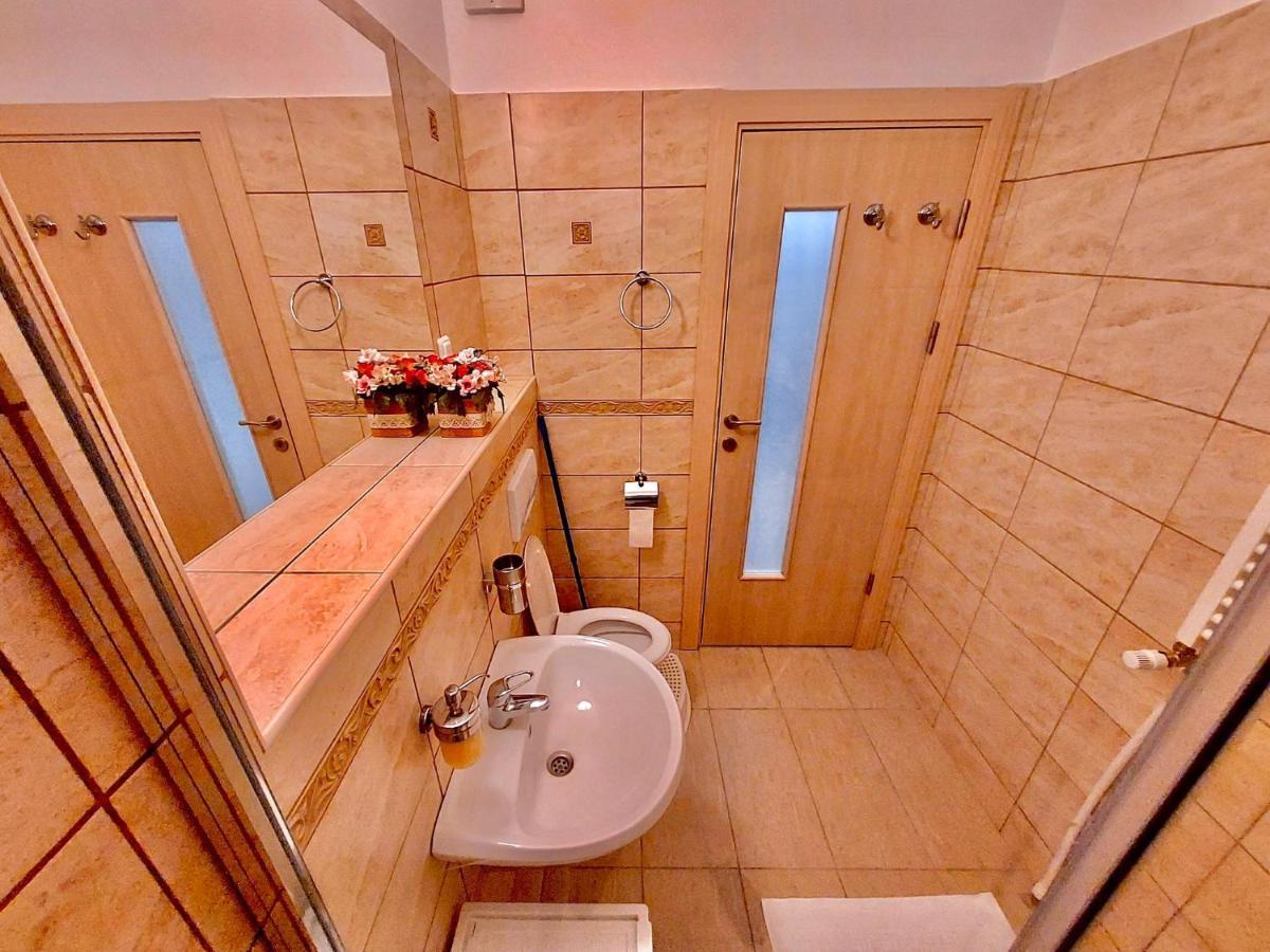 Criss Apartament سِنايا المظهر الخارجي الصورة